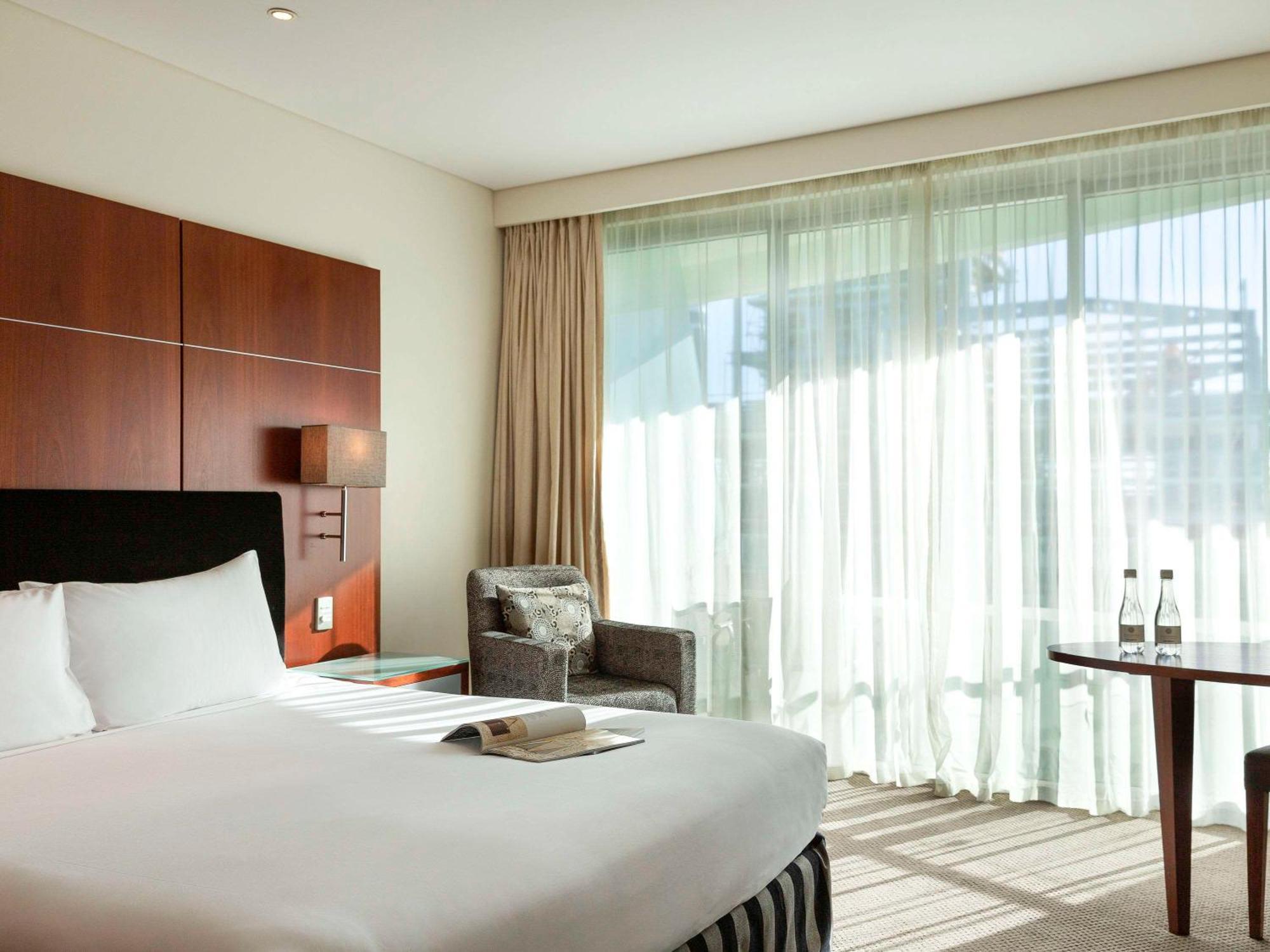 Pullman Auckland Hotel & Apartments Екстериор снимка